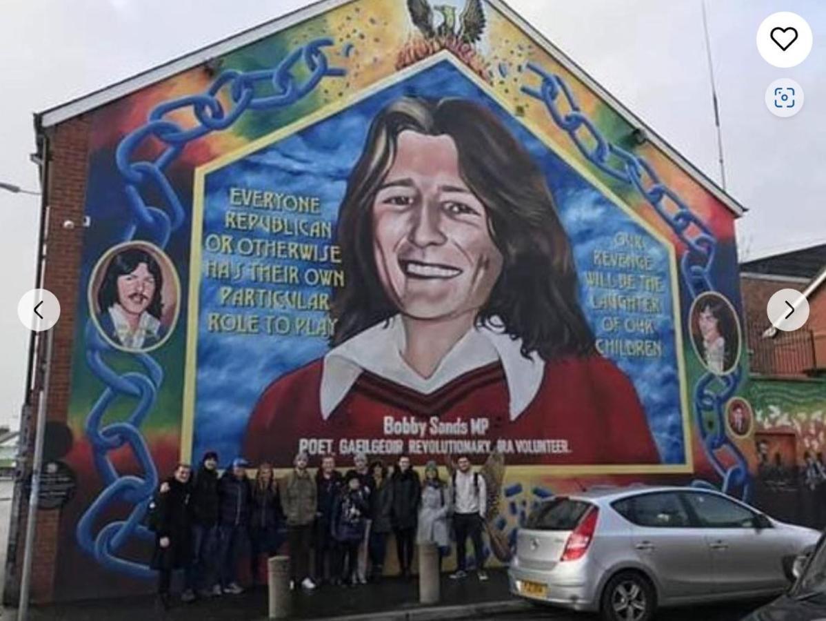 Maire Toireasa - Cosy Refurbished Property In The Gaeltacht Quarter Belfast Esterno foto