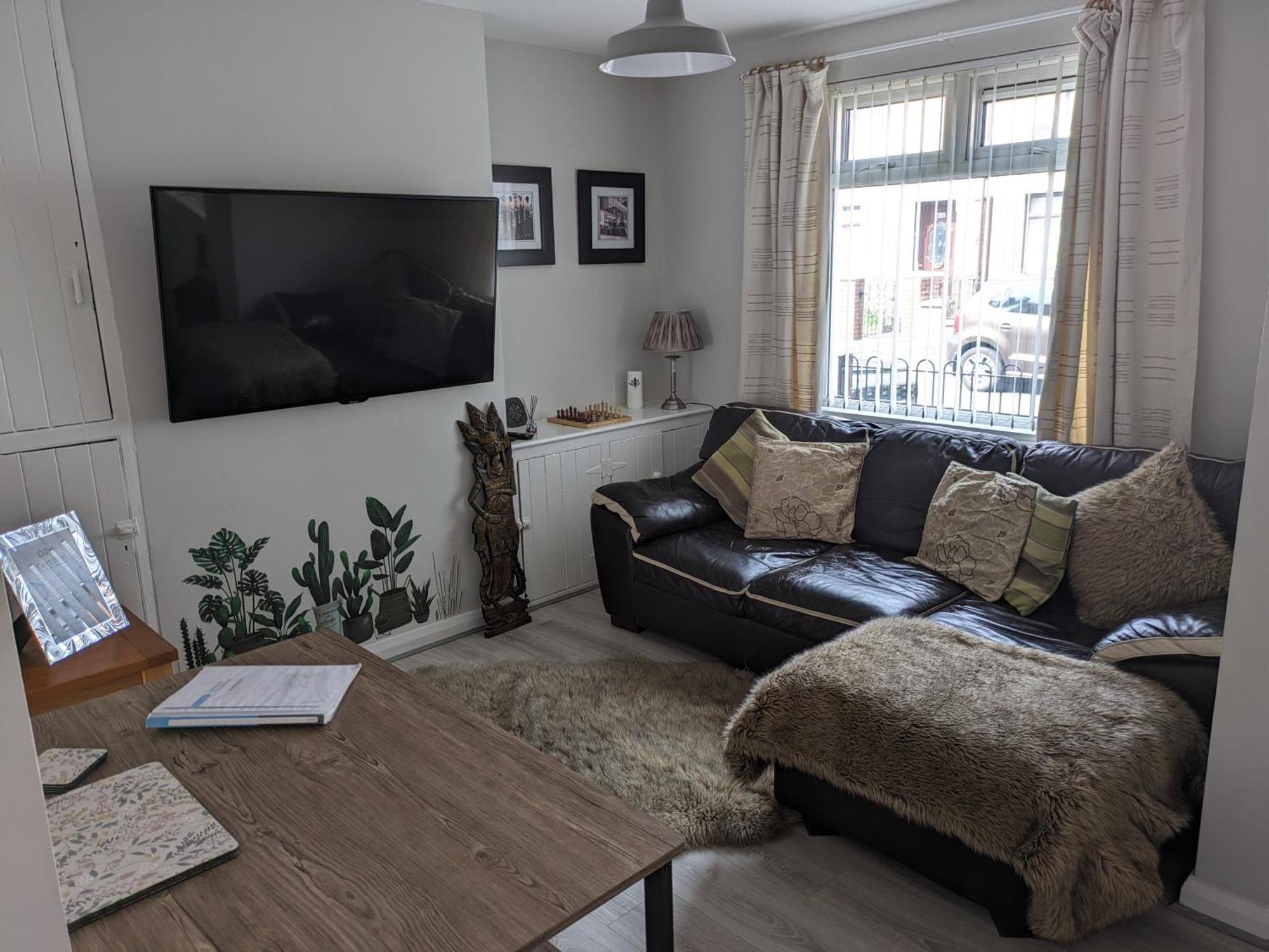 Maire Toireasa - Cosy Refurbished Property In The Gaeltacht Quarter Belfast Camera foto