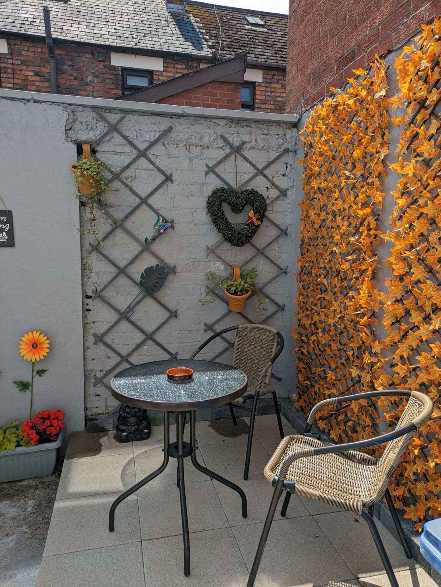 Maire Toireasa - Cosy Refurbished Property In The Gaeltacht Quarter Belfast Camera foto